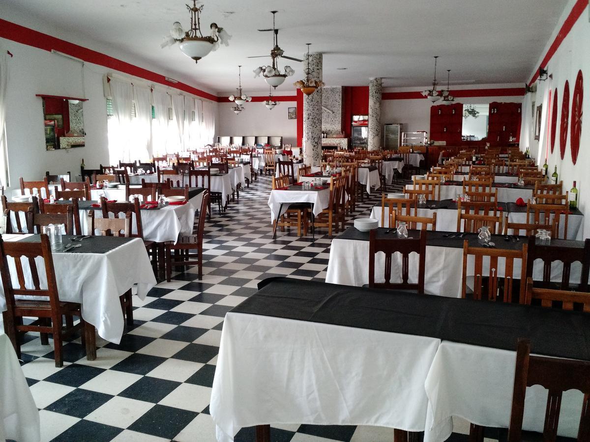 Hotel Hebron Termas de Río Hondo Extérieur photo